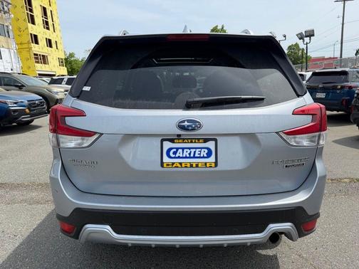 Ice Silver Metallic 2022 Subaru Forester Touring