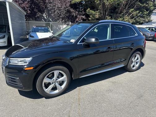 2018 Audi Q5 2.0T Premium Plus