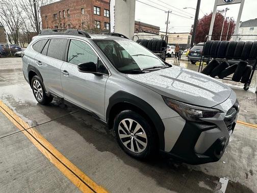 Ice Silver Metallic 2023 Subaru Outback Premium