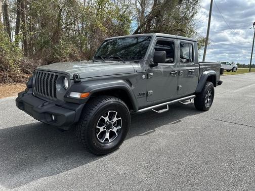 2020 Jeep Gladiator Sport