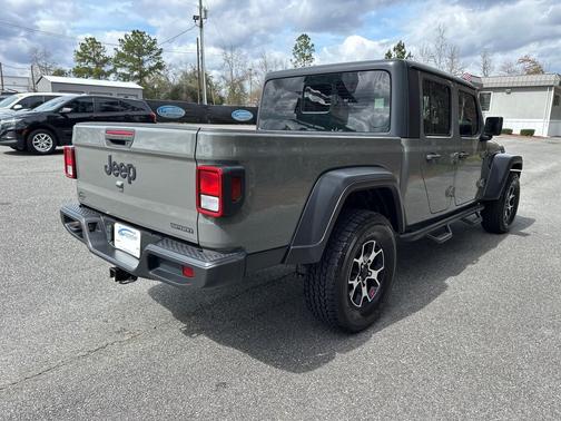 2020 Jeep Gladiator Sport