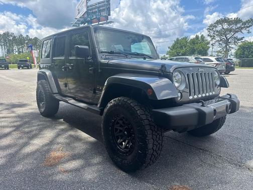 Granite Crystal Metallic Clearcoat 2016 Jeep Wrangler Unlimited Sahara