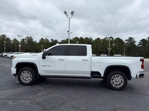 2022 Chevrolet Silverado 2500 High Country