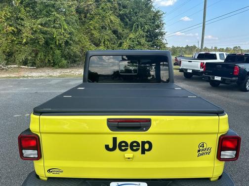 2023 Jeep Gladiator Willys