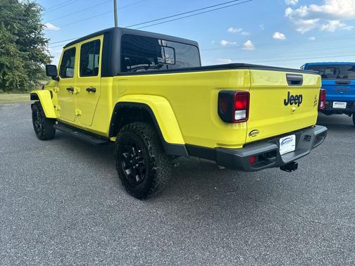 2023 Jeep Gladiator Willys