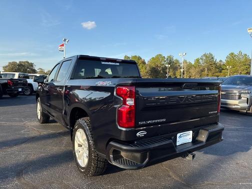2022 Chevrolet Silverado 1500 Custom