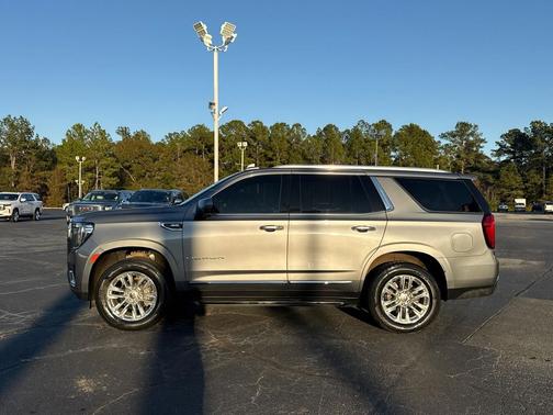 2021 GMC Yukon SLT