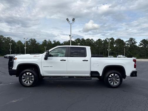 WHITE 2025 Chevrolet Silverado 2500 Custom