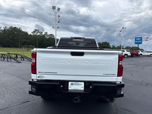 WHITE 2025 Chevrolet Silverado 2500 Custom