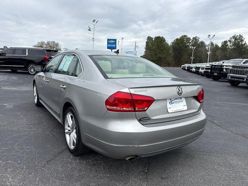 2013 Volkswagen Passat 2.0 TDI SEL Premium
