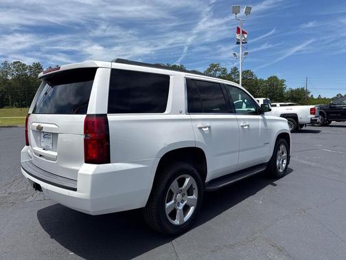 WHITE 2018 Chevrolet Tahoe LT