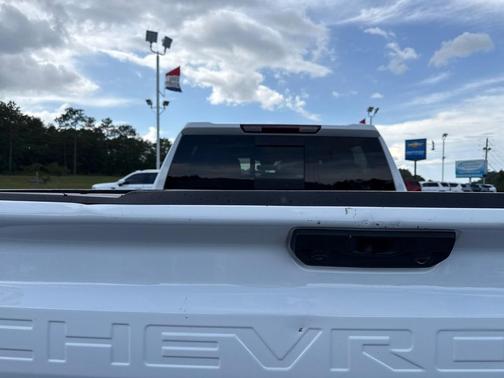 SUMMIT WHI 2024 Chevrolet Silverado 1500 LT