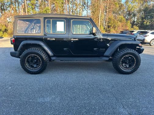 2022 Jeep Wrangler Unlimited Sport