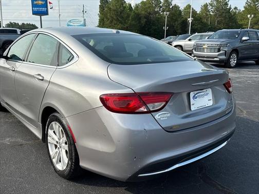 2016 Chrysler 200 Limited