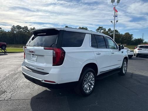 2025 GMC Yukon Elevation