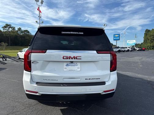 2025 GMC Yukon Elevation