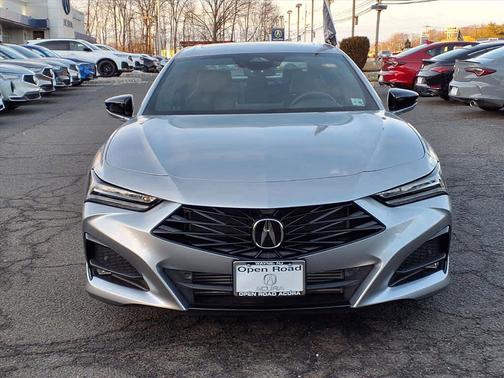 2025 Acura TLX 
