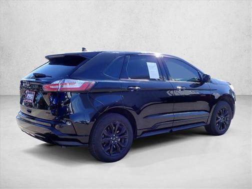 Agate Black Metallic 2023 Ford Edge SE