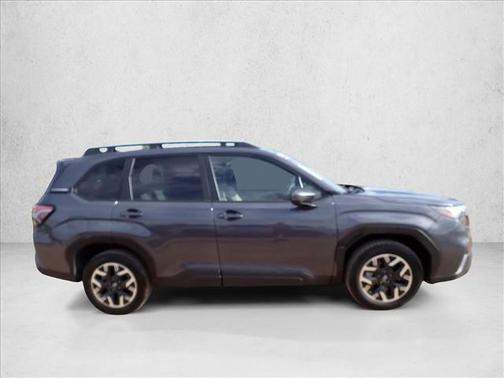 Magnetite Gray Metallic 2025 Subaru Forester Premium