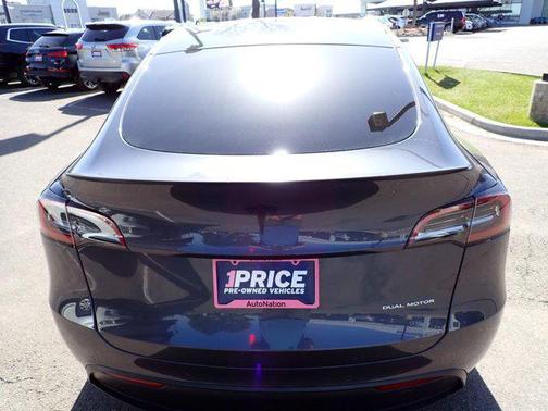 2022 Tesla Model Y Long Range Dual Motor All-Wheel Drive