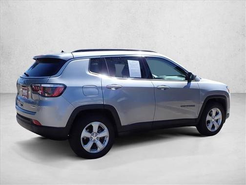 Billet Silver Metallic Clearcoat 2018 Jeep Compass Latitude