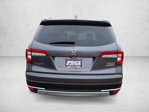 2022 Honda Pilot Touring 8-Passenger