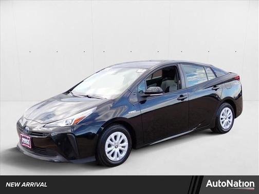 2022 Toyota Prius LE