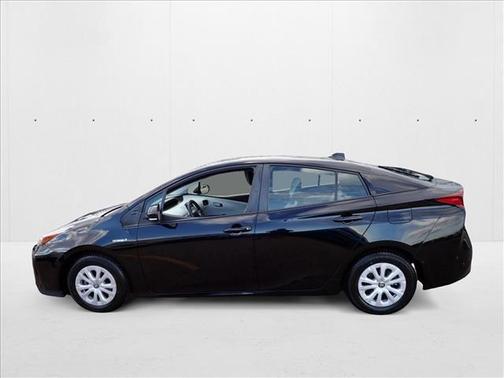 2022 Toyota Prius LE