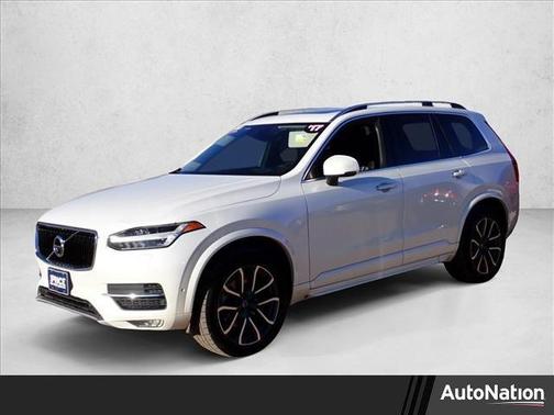 2017 Volvo XC90 T6 Momentum