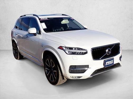 2017 Volvo XC90 T6 Momentum