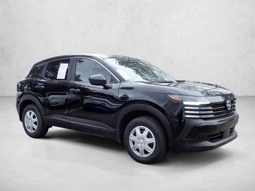Super Black 2025 Nissan Kicks S