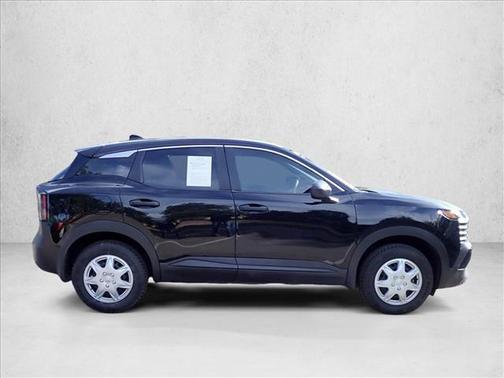 Super Black 2025 Nissan Kicks S