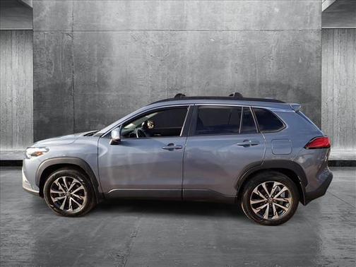 2022 Toyota Corolla Cross XLE