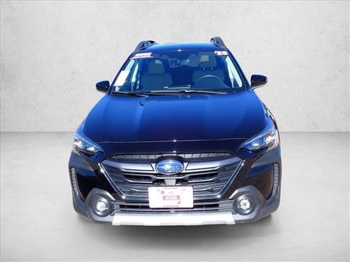 Crystal Black Silica 2025 Subaru Outback Limited