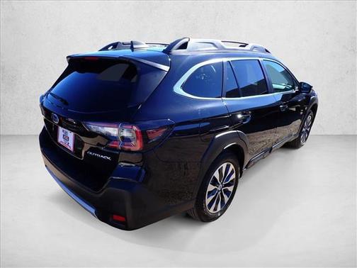 Crystal Black Silica 2025 Subaru Outback Limited