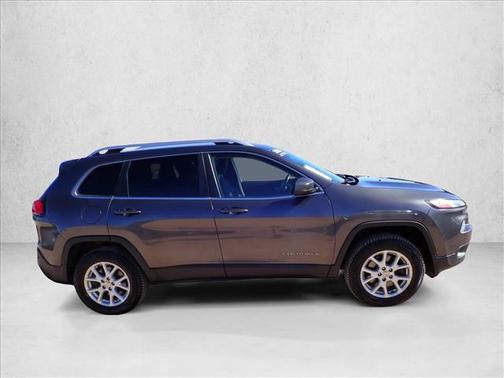 Granite Crystal Metallic Clearcoat 2015 Jeep Cherokee Latitude