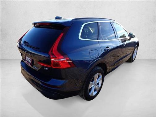 2022 Volvo XC60 Momentum