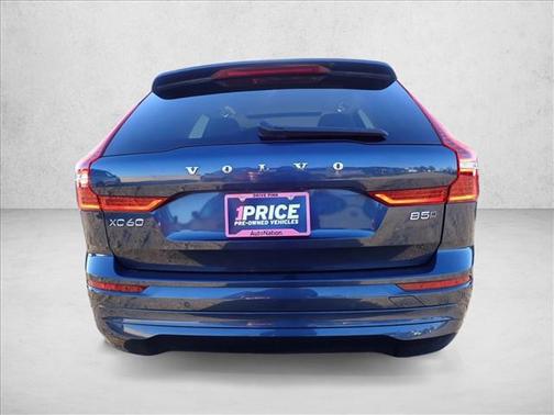 2022 Volvo XC60 Momentum