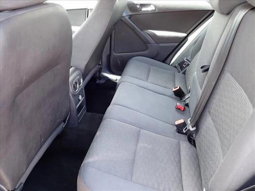 Deep Black Pearl 2014 Volkswagen Tiguan 4MOTION Auto S