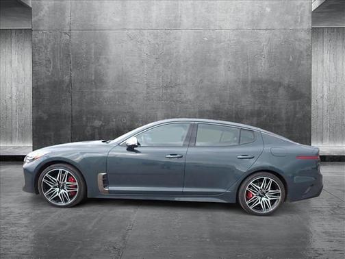 2022 Kia Stinger GT2