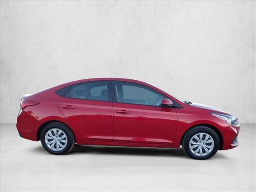 2022 Hyundai Accent SE
