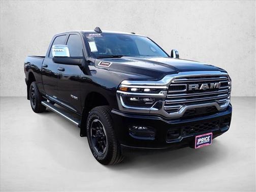 Diamond Black Crystal Pearlcoat 2025 RAM 3500 Laramie Crew Cab 4x4 6'4' Box