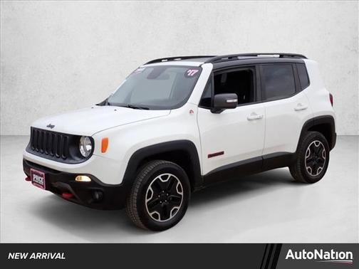 Alpine White 2017 Jeep Renegade Trailhawk