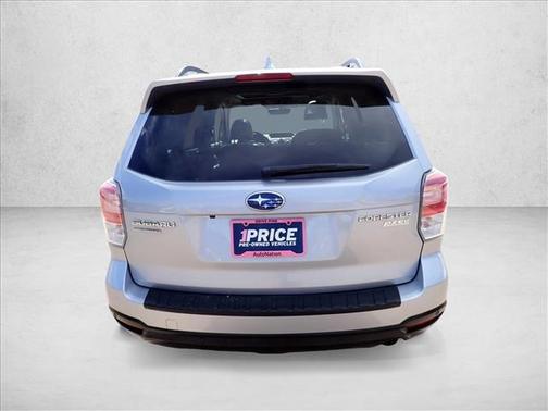 Ice Silver Metallic 2017 Subaru Forester 2.5i Touring