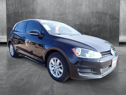 2017 Volkswagen Golf TSI S 4-Door