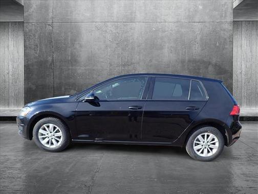 2017 Volkswagen Golf TSI S 4-Door