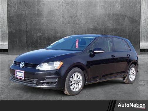 2017 Volkswagen Golf TSI S 4-Door