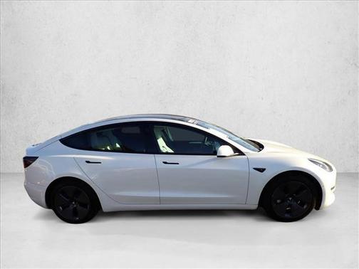 2022 Tesla Model 3 Standard Range