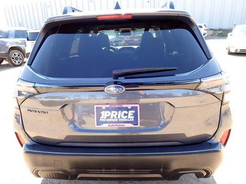 Magnetite Gray Metallic 2025 Subaru Forester Premium