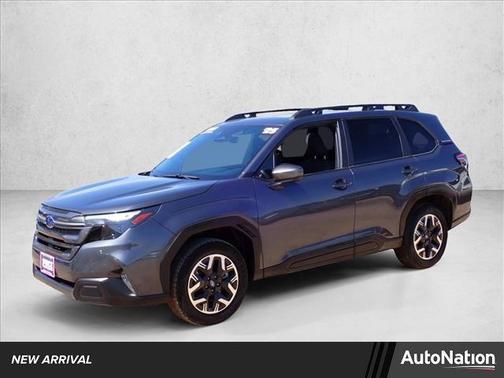 Magnetite Gray Metallic 2025 Subaru Forester Premium